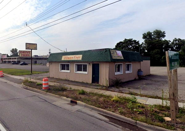 A&W Restaurant - Waterford - 4355 Dixie Hwy (newer photo)
